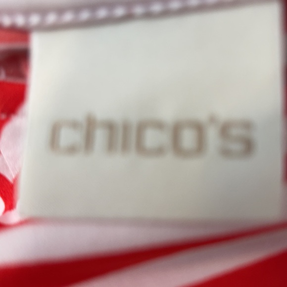 Chico’s top size label cut off large or XL - Picture 2 of 2